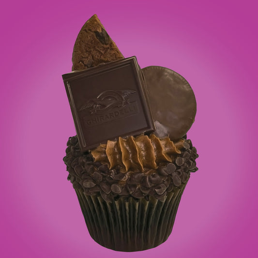 death by chocolate cupcake from The Cupcake Lab in Atlanta, GA – triple chocolate cupcake with ganache, fudge, and chocolate chips

gourmet cupcake, triple chocolate, rich desserts, fudge cupcake, The Cupcake Lab ATL