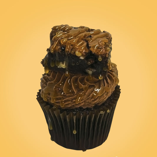 turtle brownie cupcake from The Cupcake Lab in Atlanta, GA – chocolate cupcake loaded with caramel, pecans, and brownie chunks

gourmet cupcake, turtle brownie, caramel pecan cupcake, chocolate cupcake, The Cupcake Lab ATL